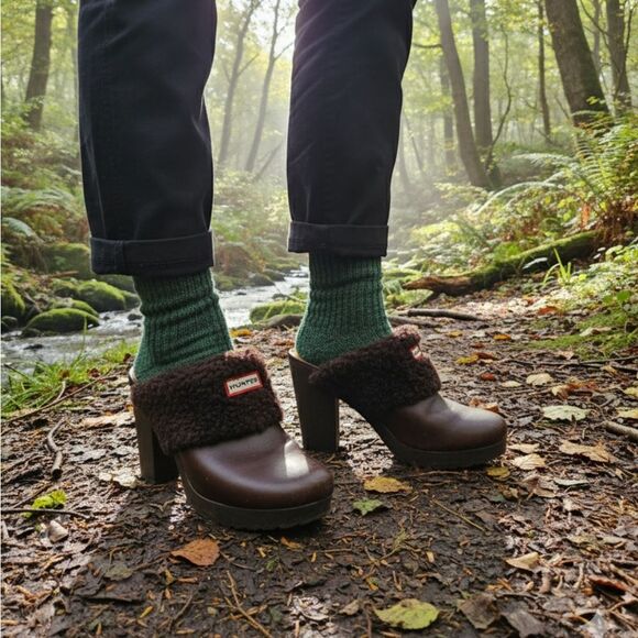 Hunter Brunson leather heeled Twee clogs 7 - Picture 1 of 9